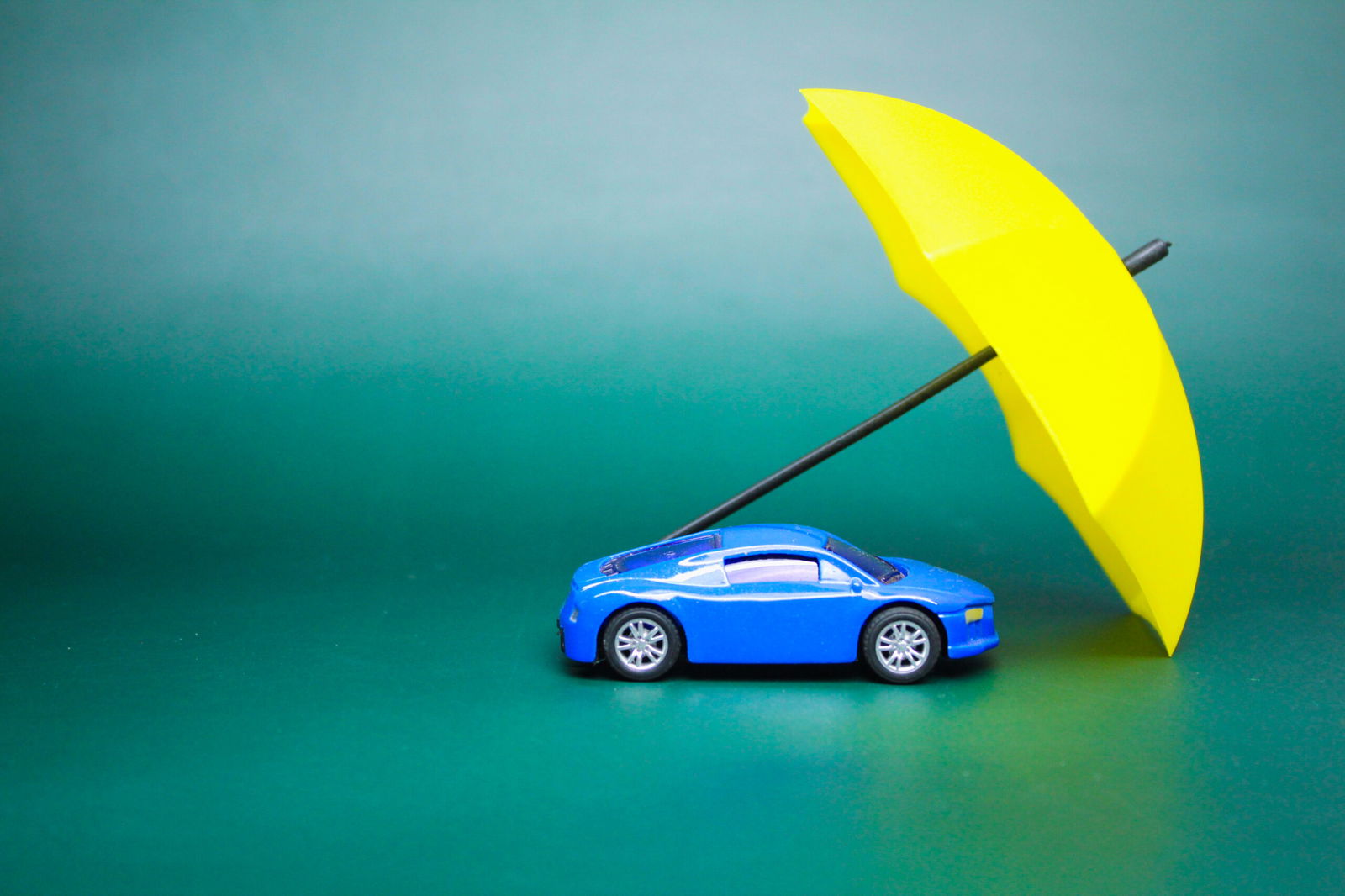 does-car-insurance-cover-flood-damage-9-things-you-need-to-know